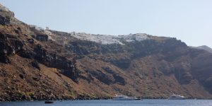 Passeio de barco em Santorini